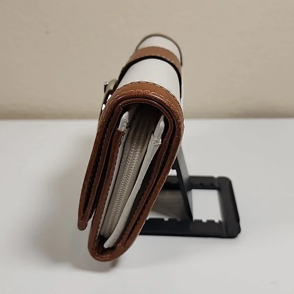 Vintage Coach Soho Wallet - Picture 7 of 16